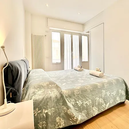 Hostdomus - White And Sea Apartment Finale Ligure