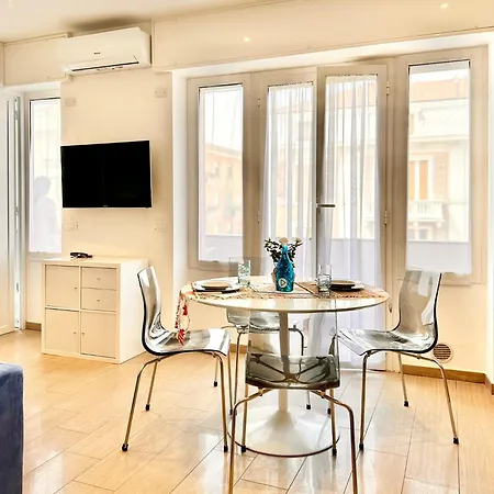 Apartment Hostdomus - White And Sea Finale Ligure